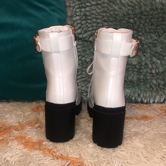 White pleather, chunky heeled boots with gold details. New, US 6.5/ EU 37 - Picture 4 of 7